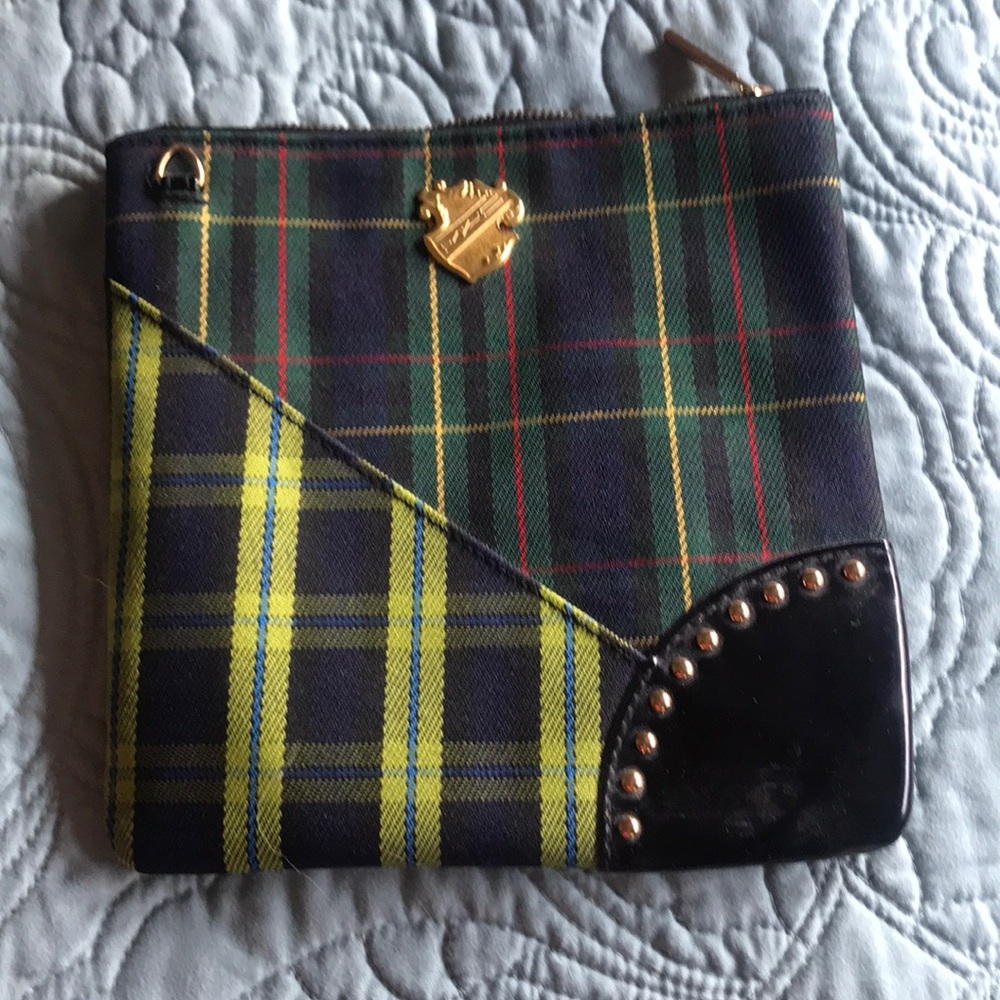 MAC makeup/brush bag.